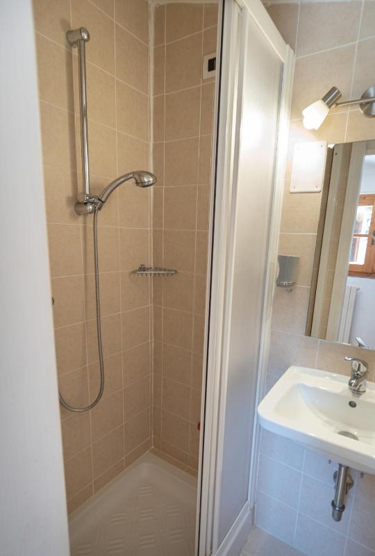 Deluxe Room image 3