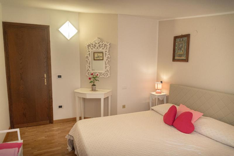 Deluxe Room image 4