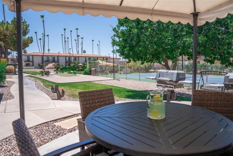 145 Fully Furnished 1BR Suite-Pet Friendly - image 8