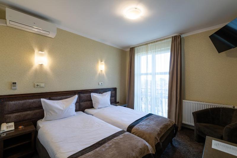 Standard  Room Twin image 3