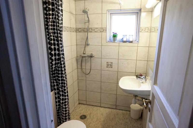 Standard Cottage image 2