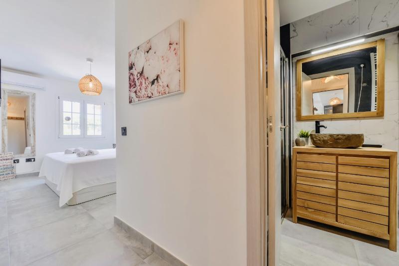 Luxury Apartment Seaside Bay - image 8