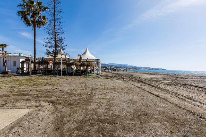 A&N Beach Walk Couples Retreat Torre del Mar - image 17