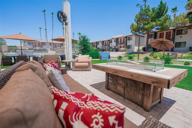 204 Fully Furnished 1BR Suite-Prime Location - image 8