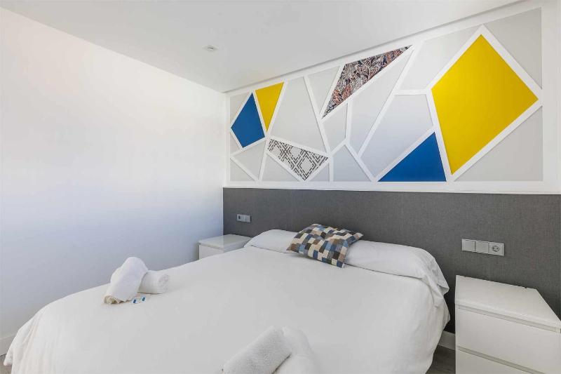 A&N Mediterranean Seafront Terrace Torre del Mar - image 6