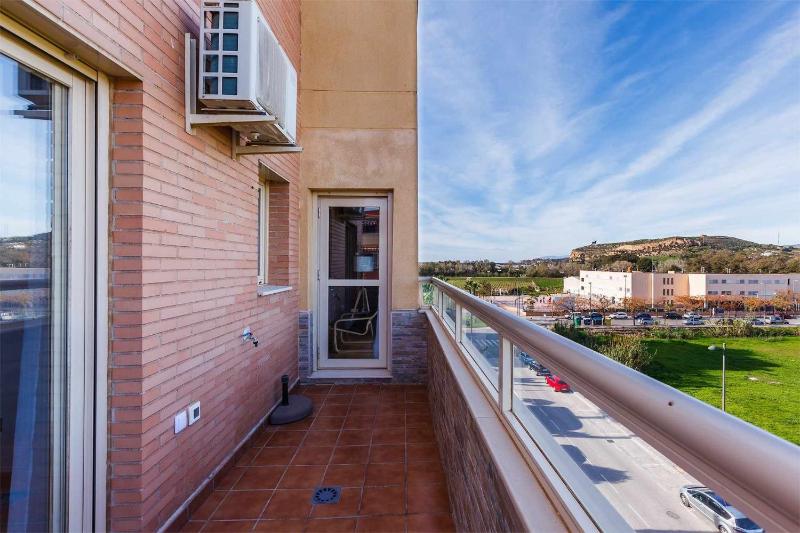 A&N Coastal Comfort Apartment with Pool & Parking - image 22
