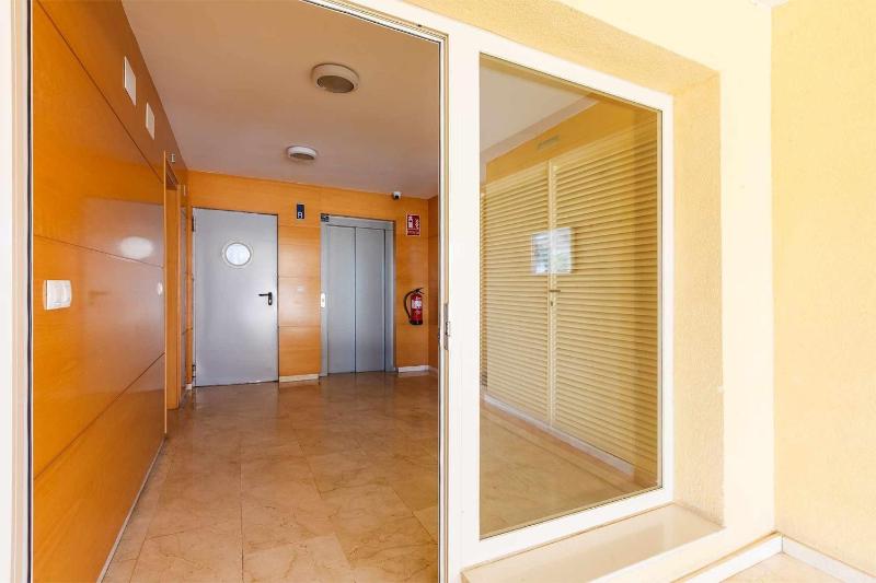 A&N Coastal Comfort Apartment with Pool & Parking - image 4