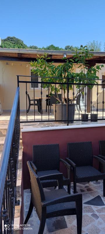 Studio with Balcony image 3