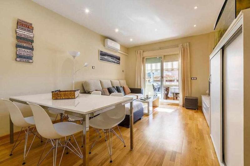 A&N Mediterranean Terrace Apartment with Pool & Parking - image 12