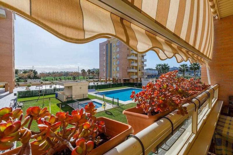 A&N Mediterranean Terrace Apartment with Pool & Parking - image 7