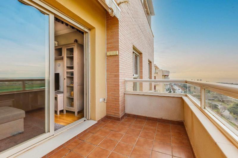 A&N Spacious Family Apartment with Pool & Parking - image 33