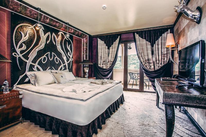 Double Room with Sea View image 3