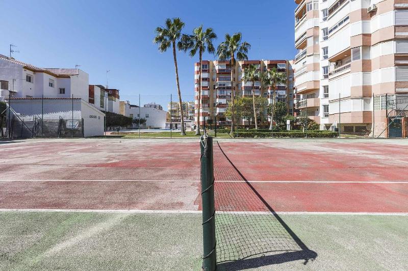 A&N Central Beach Walk Apartment with Pool Torre - image 32