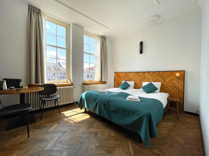 Deluxe Family Suite image 1