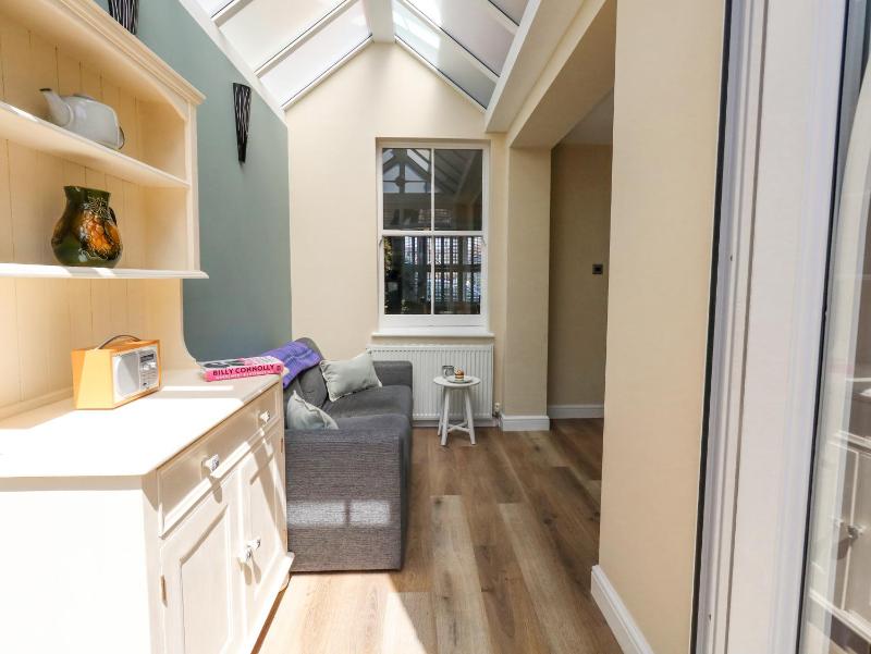 Leo's Place - image 23