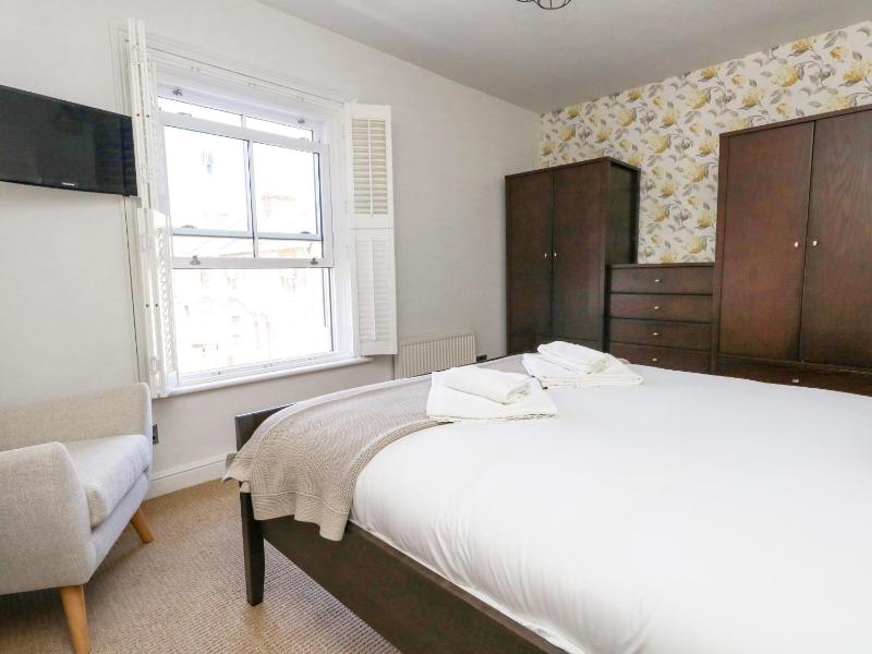 Leo's Place - image 12