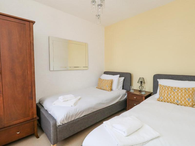 Leo's Place - image 20