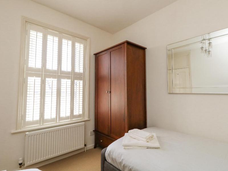 Leo's Place - image 11