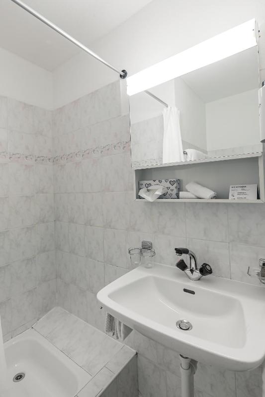 Classic Triple Room image 3