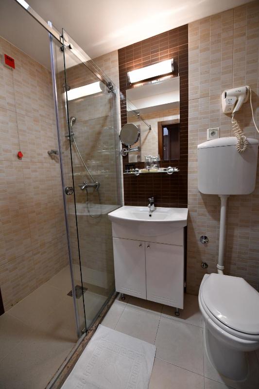 Double Room image 2