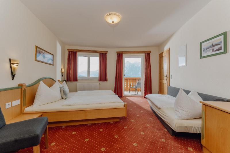 One-Bedroom Apartment with Balcony image 3