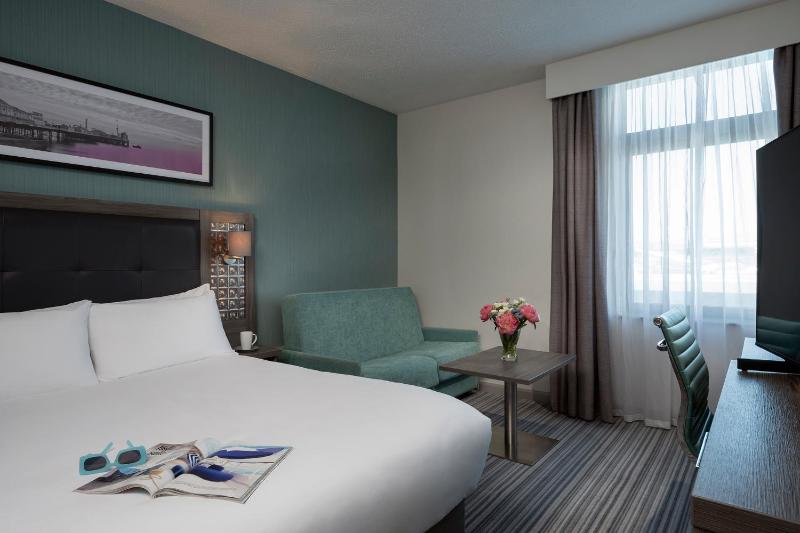 Standard Double Room with Sofa Bed (2 Adults + 2 Children) image 1