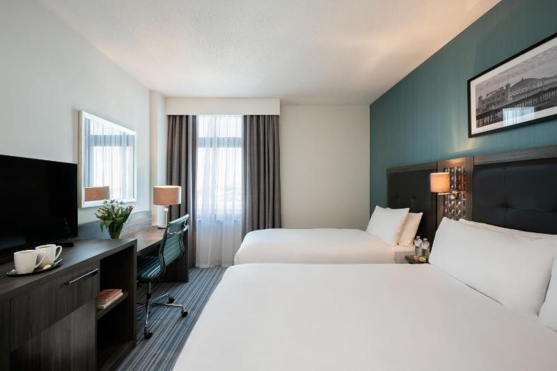 Standard Double and Single Room image 1