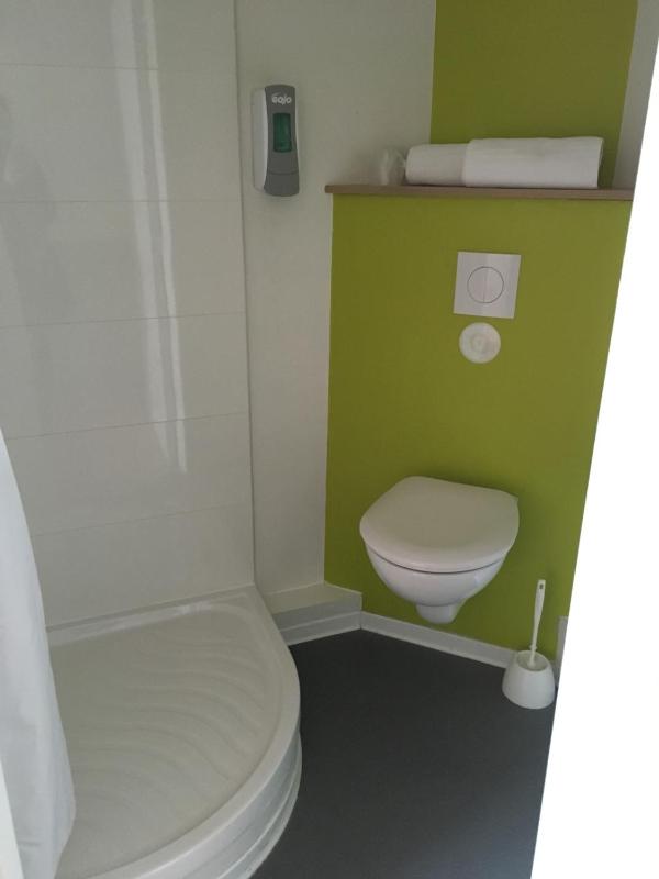 Twin Room image 1