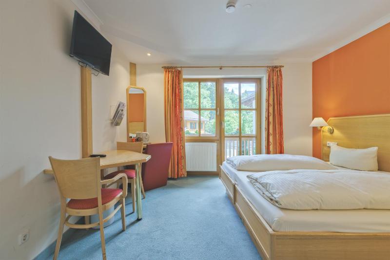  Comfort Twin Room with Balcony or Terrace  image 4