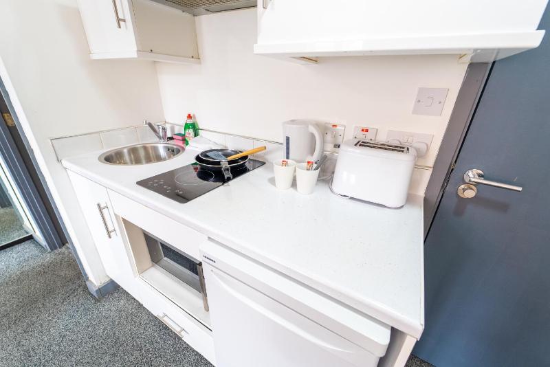 24 Dale Road Studios - image 13