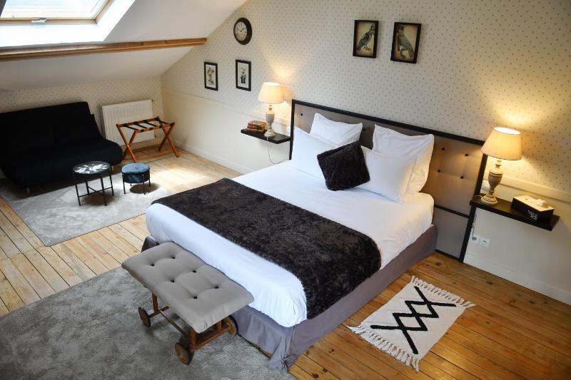 Triple Room with Garden View image 1