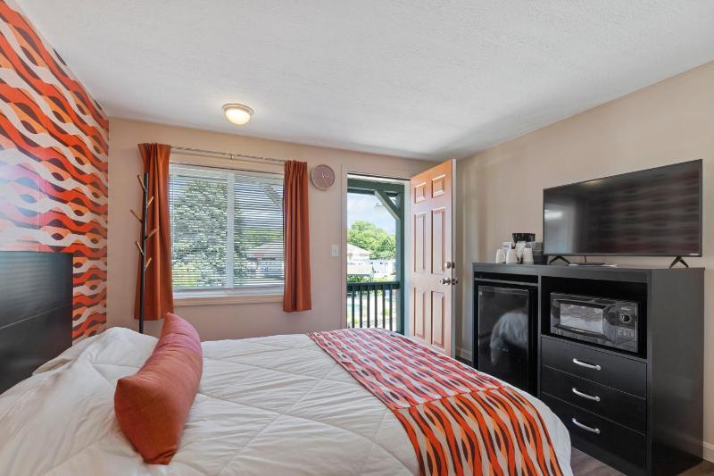 Standard Queen Room image 3