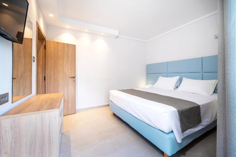 Poseidon Deluxe Apartments - image 25