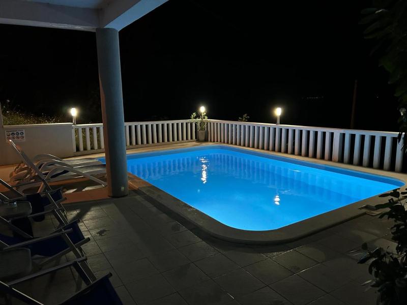 Two-Bedroom Apartment with Balcony and Sea View image 3
