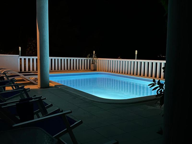 Two-Bedroom Apartment with Balcony and Sea View image 4