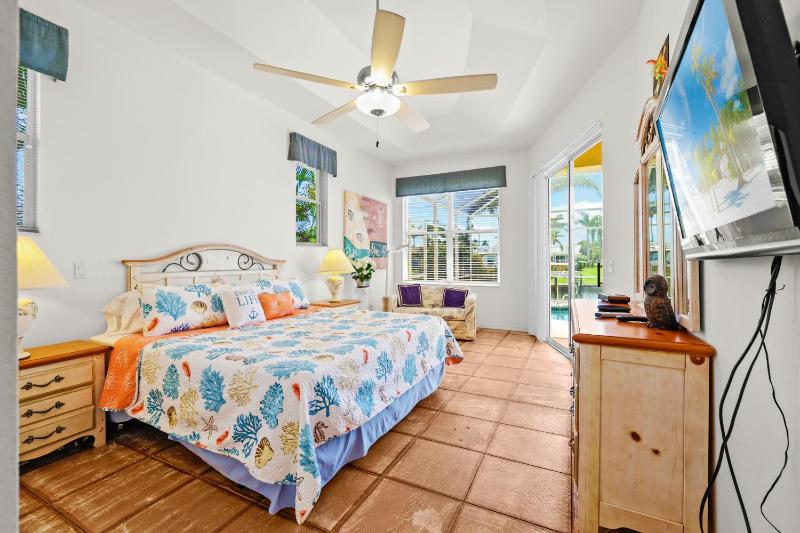 Quiet and relaxing waterfront paradise with direct access to the Gulf of Mexico Villa Just for Sun - image 18