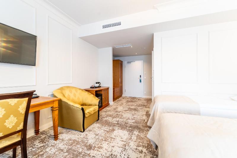 Standard Triple Room image 3