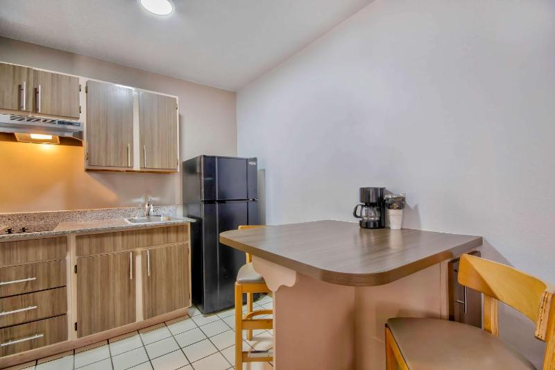 Studio 6 Extended Stay - Austin TX - Midtown - image 12