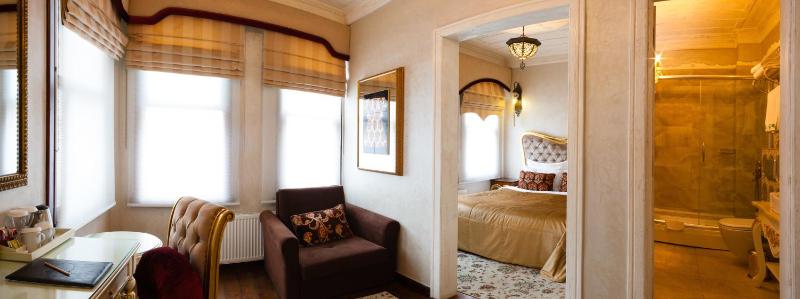 Standard Double Room image 4