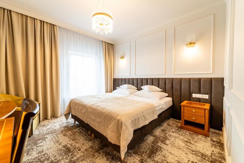 Deluxe Double Room image 1