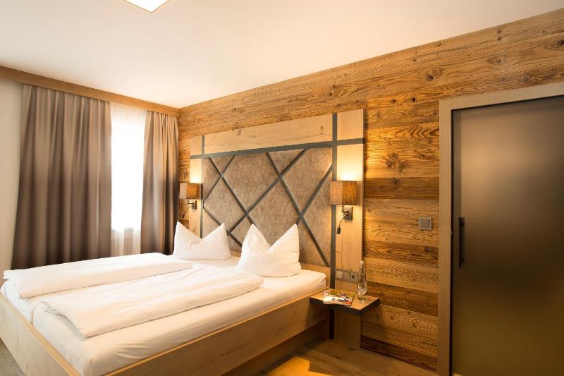 Double Room (1 Adult) image 4