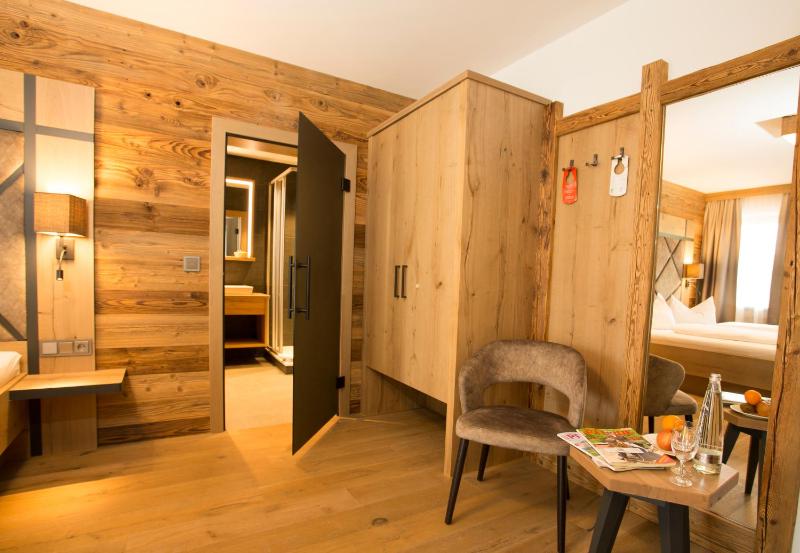 Double Room (1 Adult) image 2