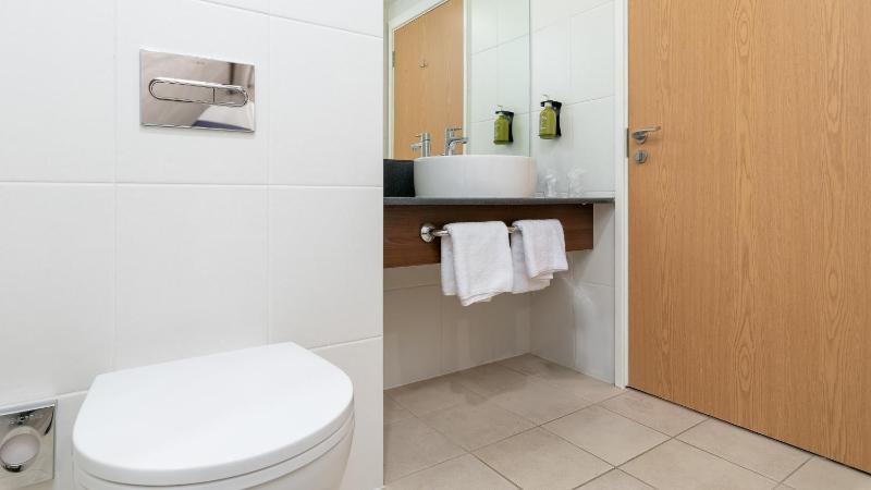 Standard Room with Free Hot Breakfast image 2