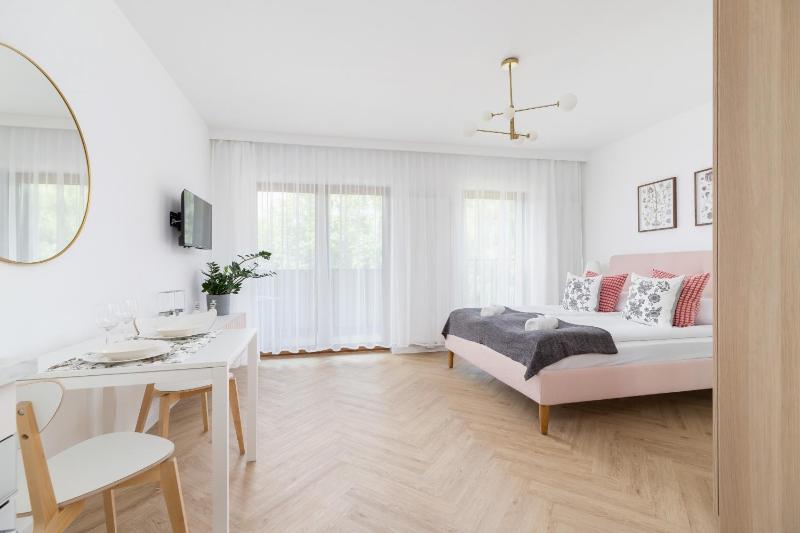 Ceglana Park Bright Studio Balcony & Parking Katowice by Noclegi Renters - image 12