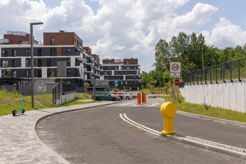 Ceglana Park Bright Studio Balcony & Parking Katowice by Noclegi Renters - image 30