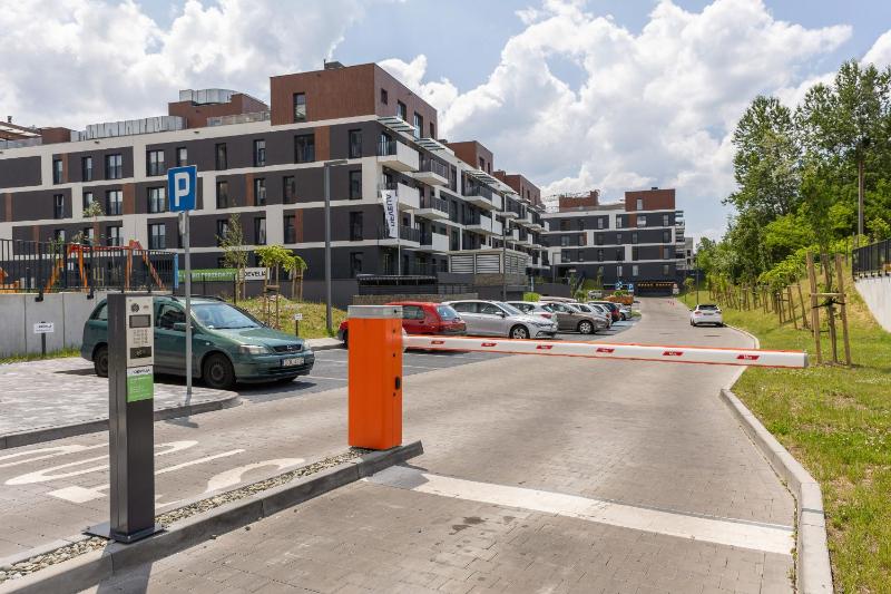 Ceglana Park Bright Studio Balcony & Parking Katowice by Noclegi Renters - image 11