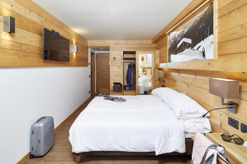 Double Room image 3