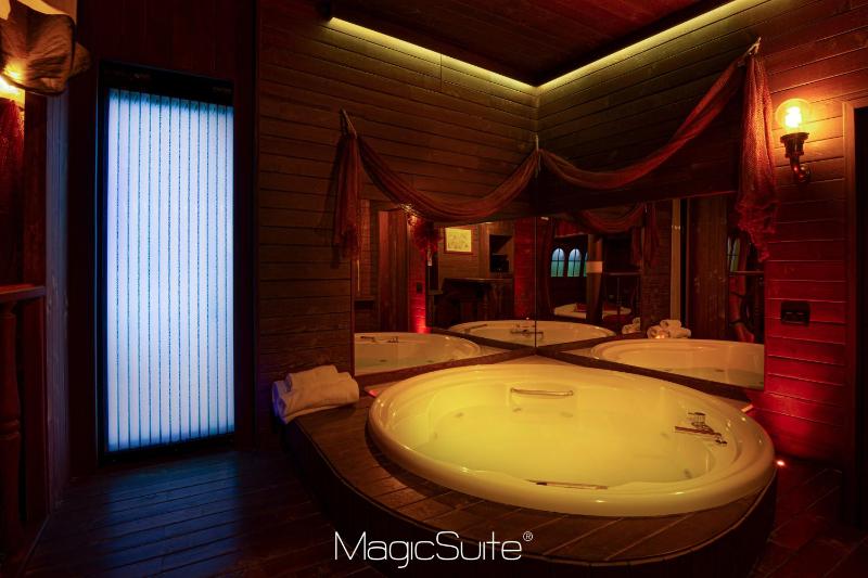 Superior Double Room image 3