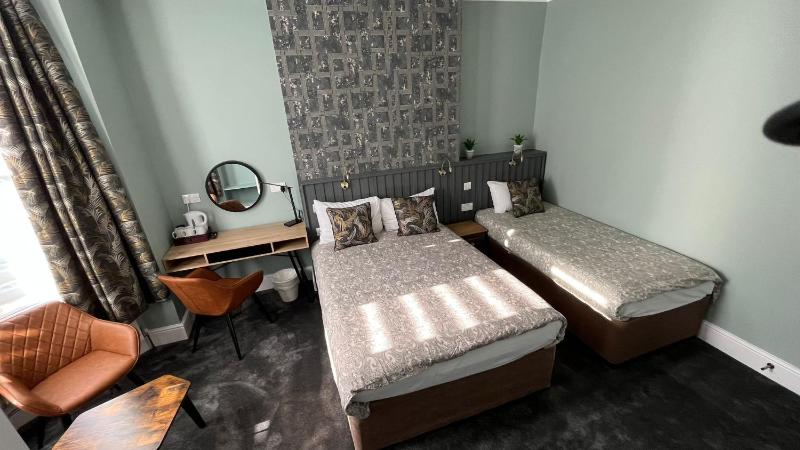 Triple Room image 4