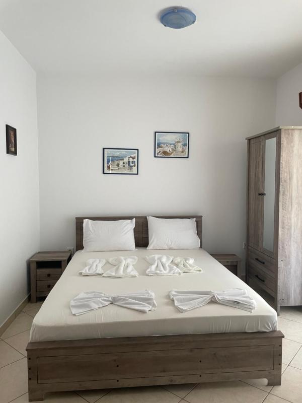 Budget Double Room image 3